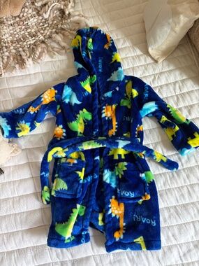 BOY SIZE 2-3 YEARS DINO "ROAR" BATH ROBE